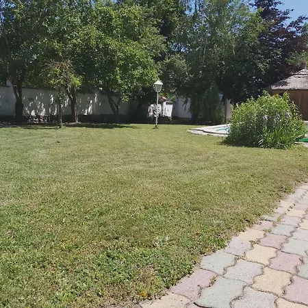 Bakonyi Napsugár Appartamento *