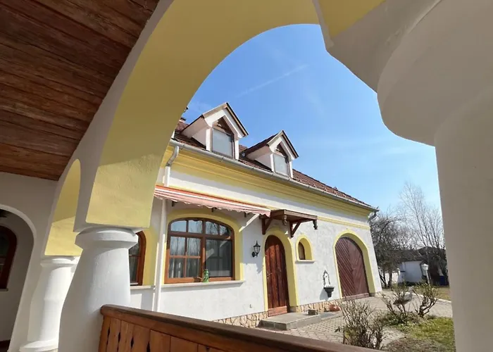Bakonyi Napsugar Vendeghaz Apartmán